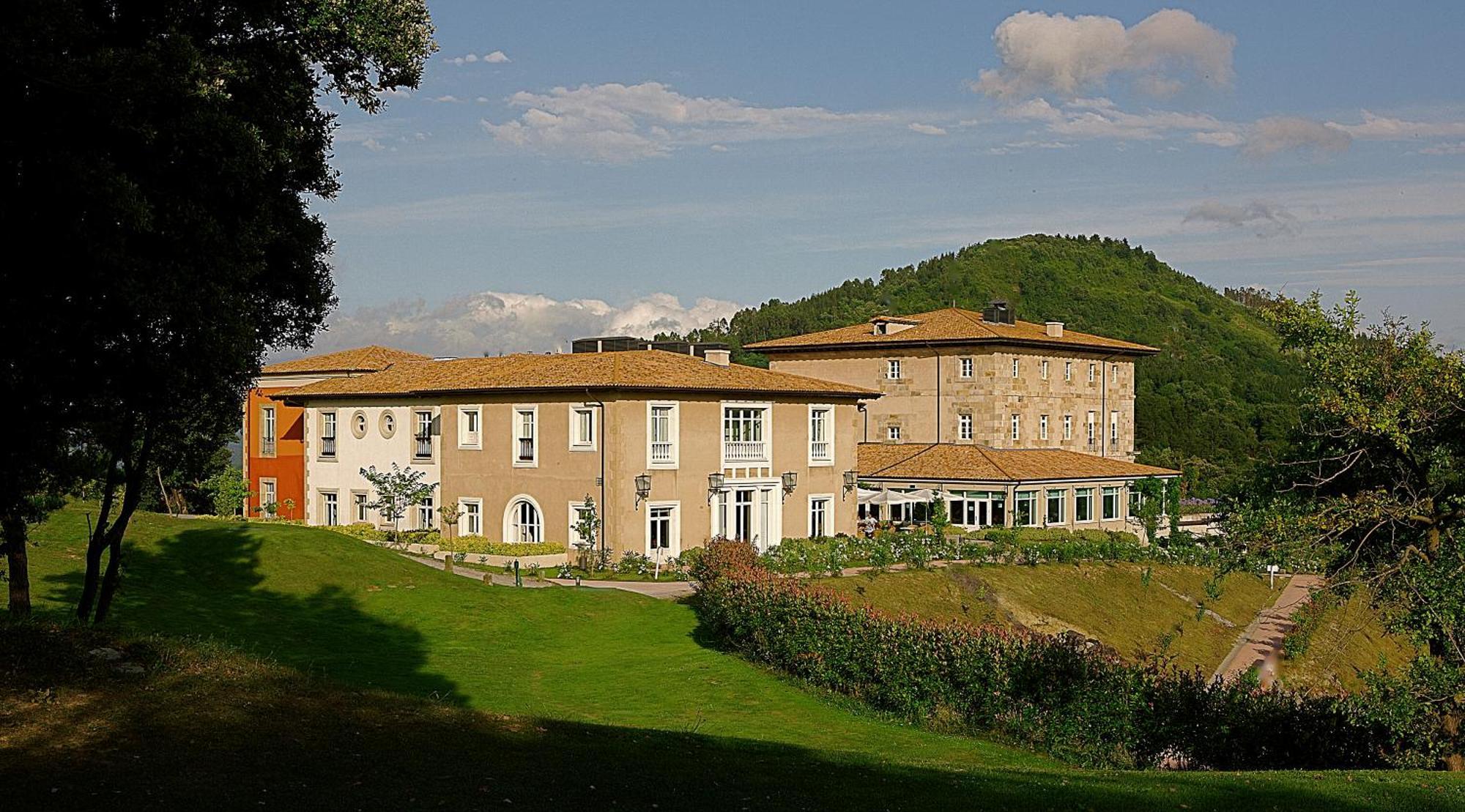 Hotel Palacio Urgoiti Mungia Exterior foto